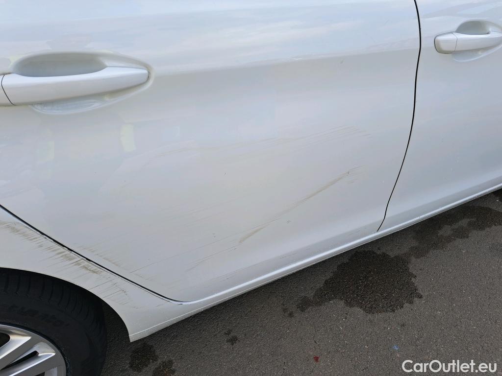  Peugeot  308 PEUGEOT  / 2017 / 5P / berlina con portón 5p Active Pack BlueHDi 130 S&S (AC) #15