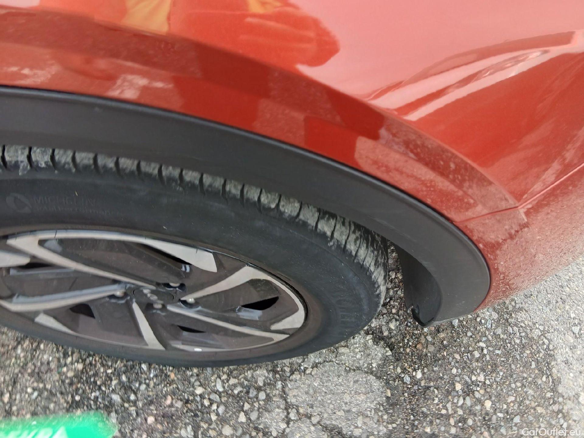  KIA  Sportage KIA  / 2022 / 5P / todoterreno 1.6 T-GDi MHEV 112kW (150CV) Drive 4X2 #31