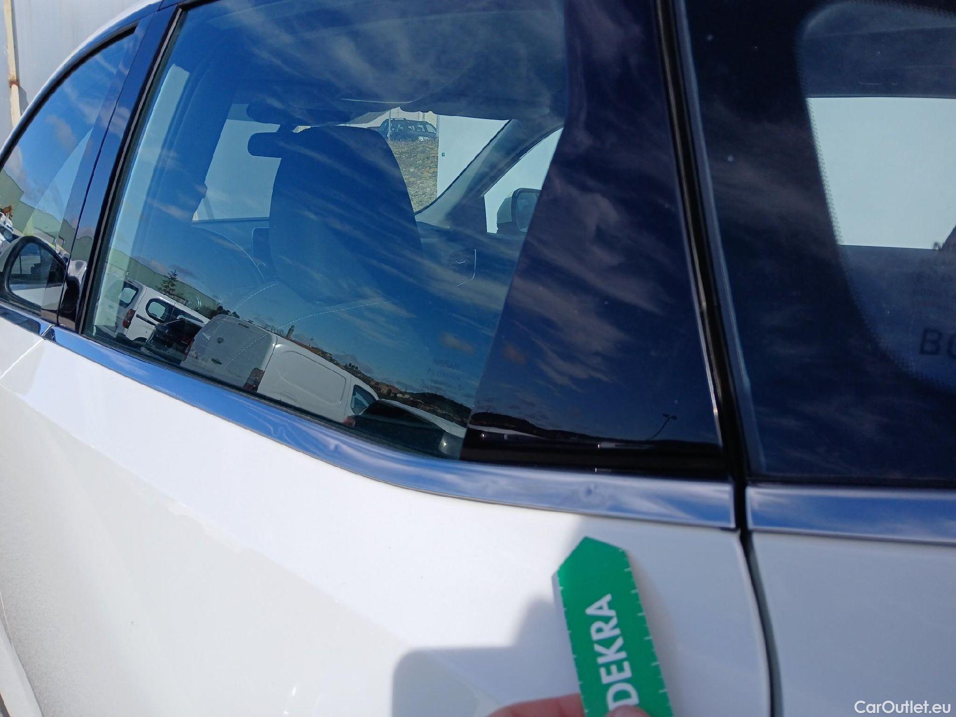  Nissan  Qashqai NISSAN  / 2021 / 5P / todoterreno DIG-T 116kW (158CV) mHEV Xtronic Acenta (AC2) #12