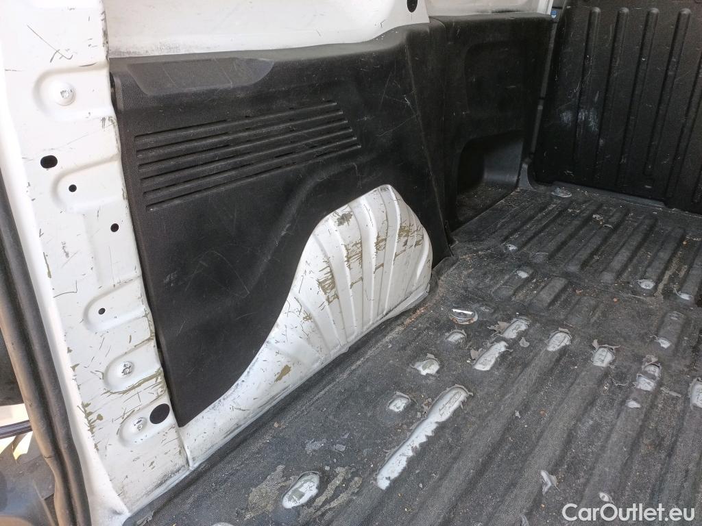  Peugeot  Partner PEUGEOT  / 2018 / 3P / furgón derivado de turismo Pro Standard 600kg BlueHDi 73kW (AC) #7