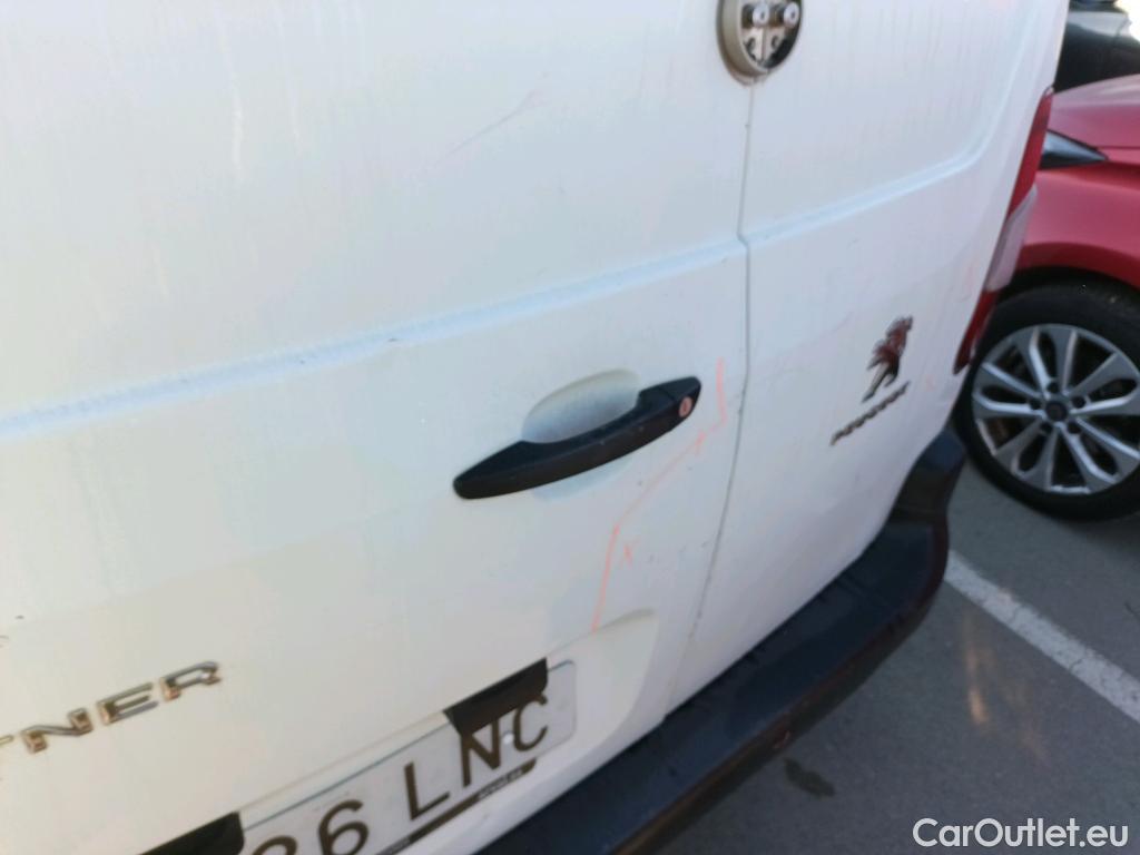  Peugeot  Partner PEUGEOT  / 2018 / 3P / furgón derivado de turismo Pro Standard 600kg BlueHDi 73kW (AC) #15