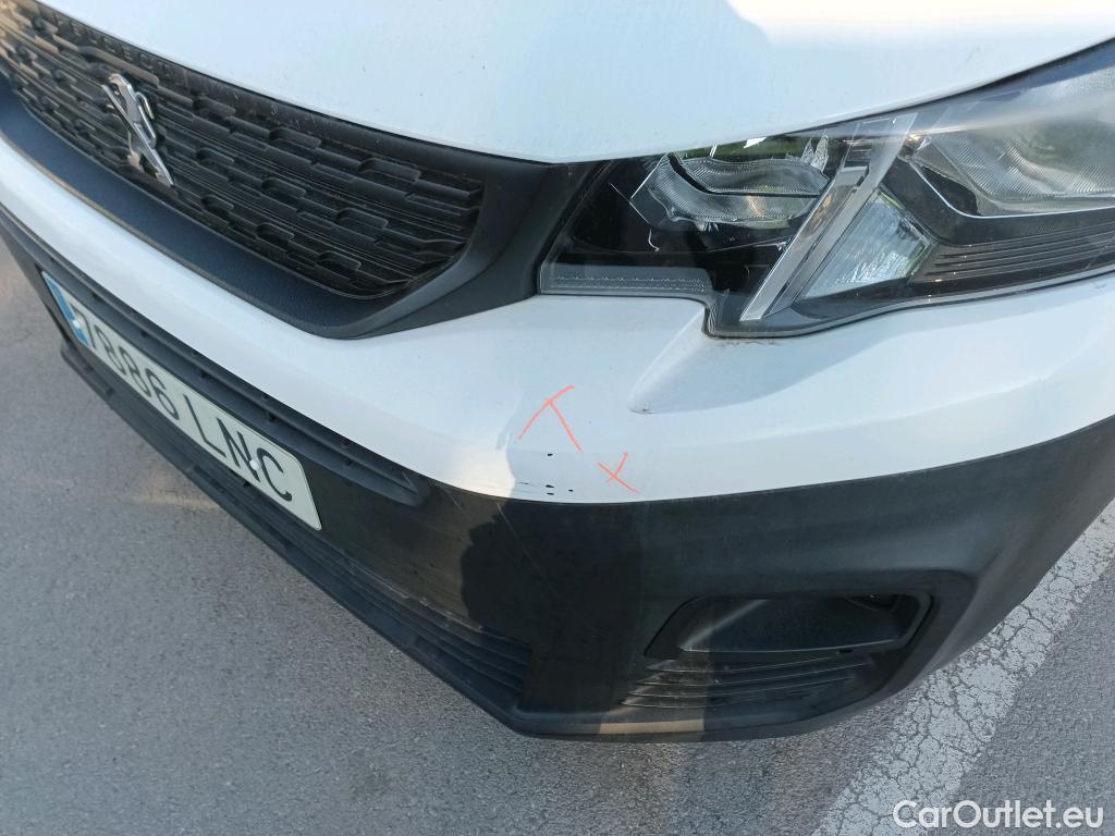  Peugeot  Partner PEUGEOT  / 2018 / 3P / furgón derivado de turismo Pro Standard 600kg BlueHDi 73kW (AC) #29