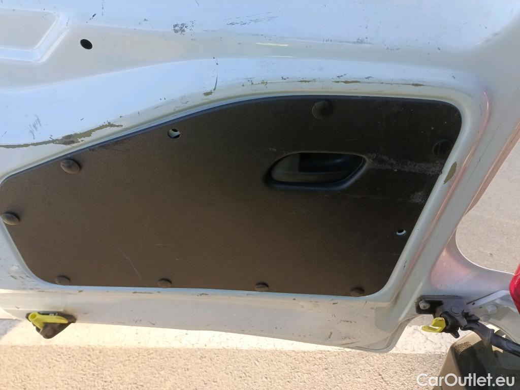  Peugeot  Partner PEUGEOT  / 2018 / 3P / furgón derivado de turismo Pro Standard 600kg BlueHDi 73kW (AC) #38