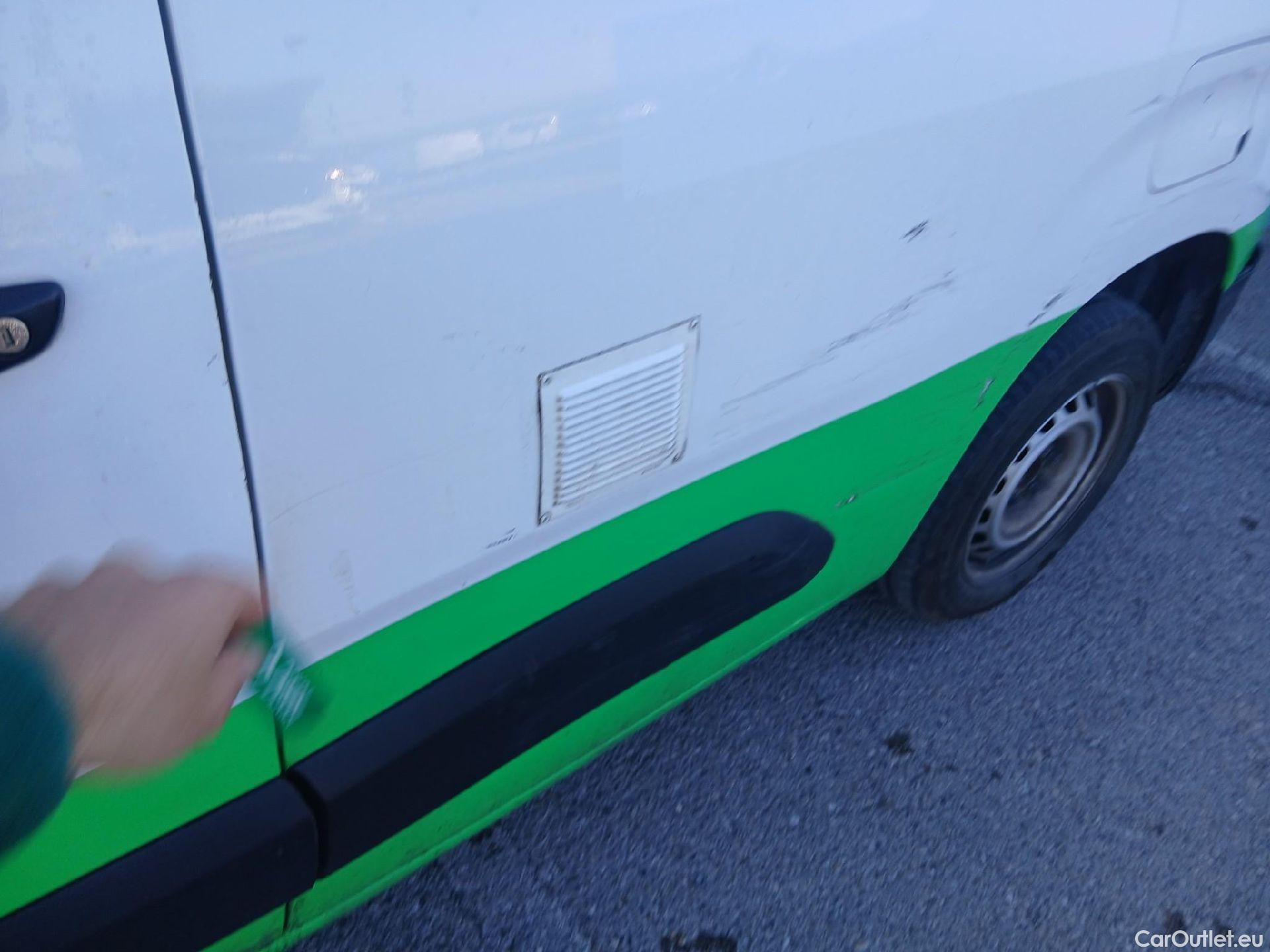  Toyota  Proace TOYOTA  City/2020/4P/furgón derivado de turismo 1.5D 75kW (100CV) GX 650kg Media #16