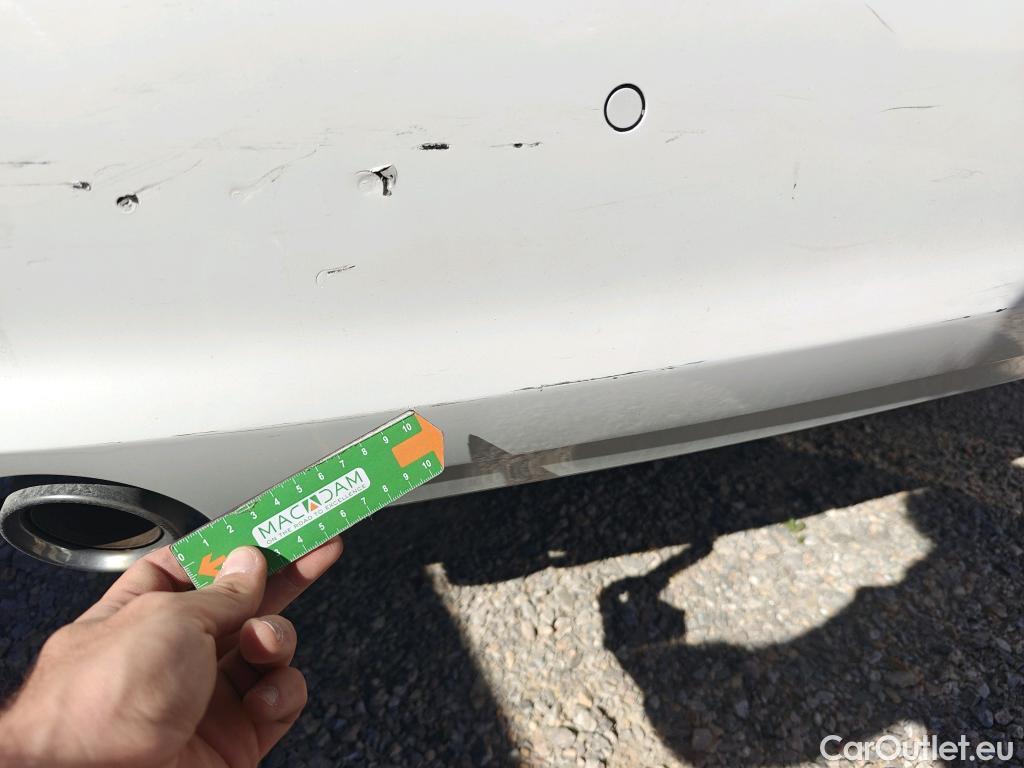  Bmw  Serie 3 BMW  / 2018 / 4P / sedán 320d Auto. #18