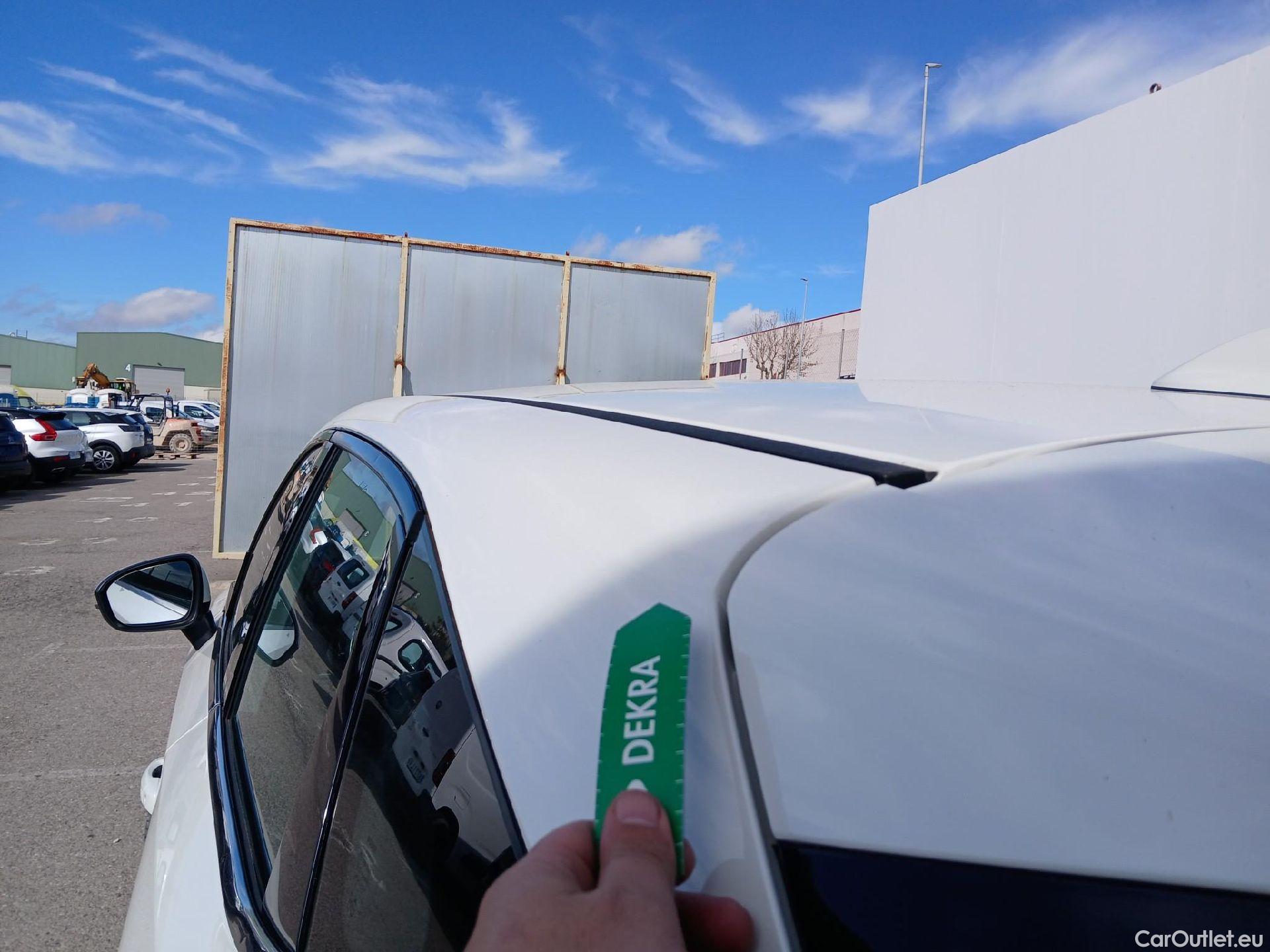  Nissan  Qashqai NISSAN  / 2021 / 5P / todoterreno DIG-T 116kW (158CV) mHEV Xtronic Acenta (AC2) #18