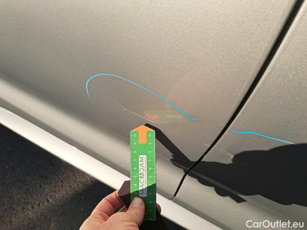  Toyota  Corolla TOYOTA  / 2019 / 5P / familiar 1.8 125H ACTIVE TECH E-CVT TOU SPORT #15