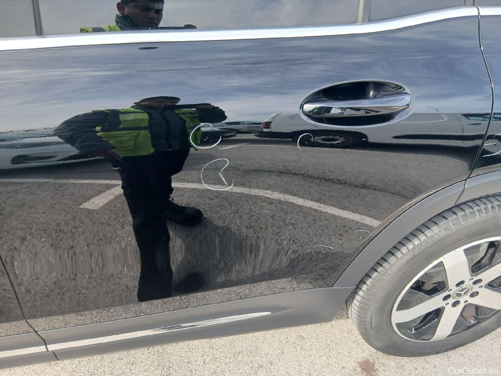  Mercedes  GLB MERCEDES-BENZ  / 2019 / 5P / todoterreno 2.0  200 D DCT 110KW (150CV) #28