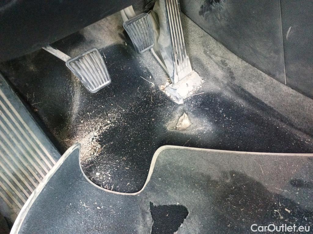  KIA  Sportage KIA  1.6MHEV Drive 100kW(136CV) 4x2(Crist Tintados)(CX) #13