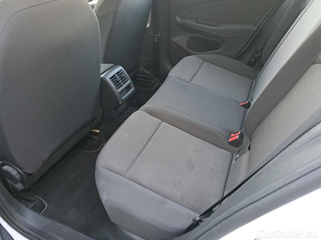  Volkswagen  Golf  VOLKSWAGEN / 2020 / 5P / berlina con portón 2.0 TDI 85kW (115CV) #20