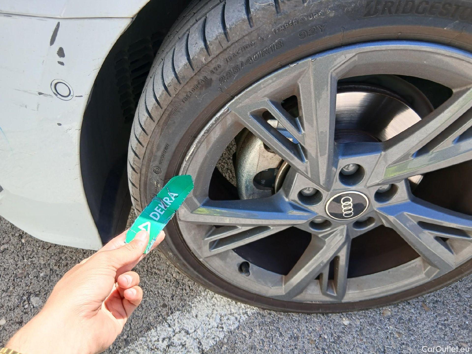  Audi  A3 AUDI  / 2020 / 5P / berlina con portón Sportback S line 35 TFSI 110kW S tronic #9