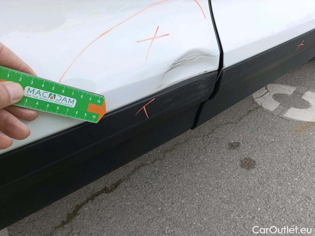  Volvo  XC 40 VOLVO XC40 / 2017 / 5P / todoterreno 1.5 T4 Twin Recharge Inscription Ex Auto #32