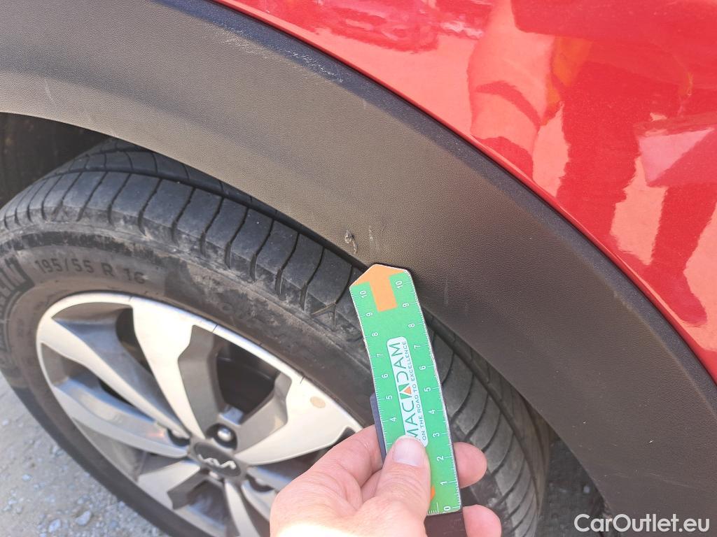  KIA  STONIC KIA  / 2017 / 5P / todoterreno 1.2 DPi 62kW (84CV) Concept #32