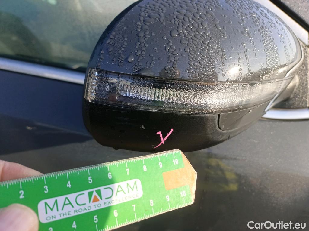  KIA  Sportage KIA  1.6MHEV Drive 100kW(136CV) 4x2(Crist Tintados)(CX) #30