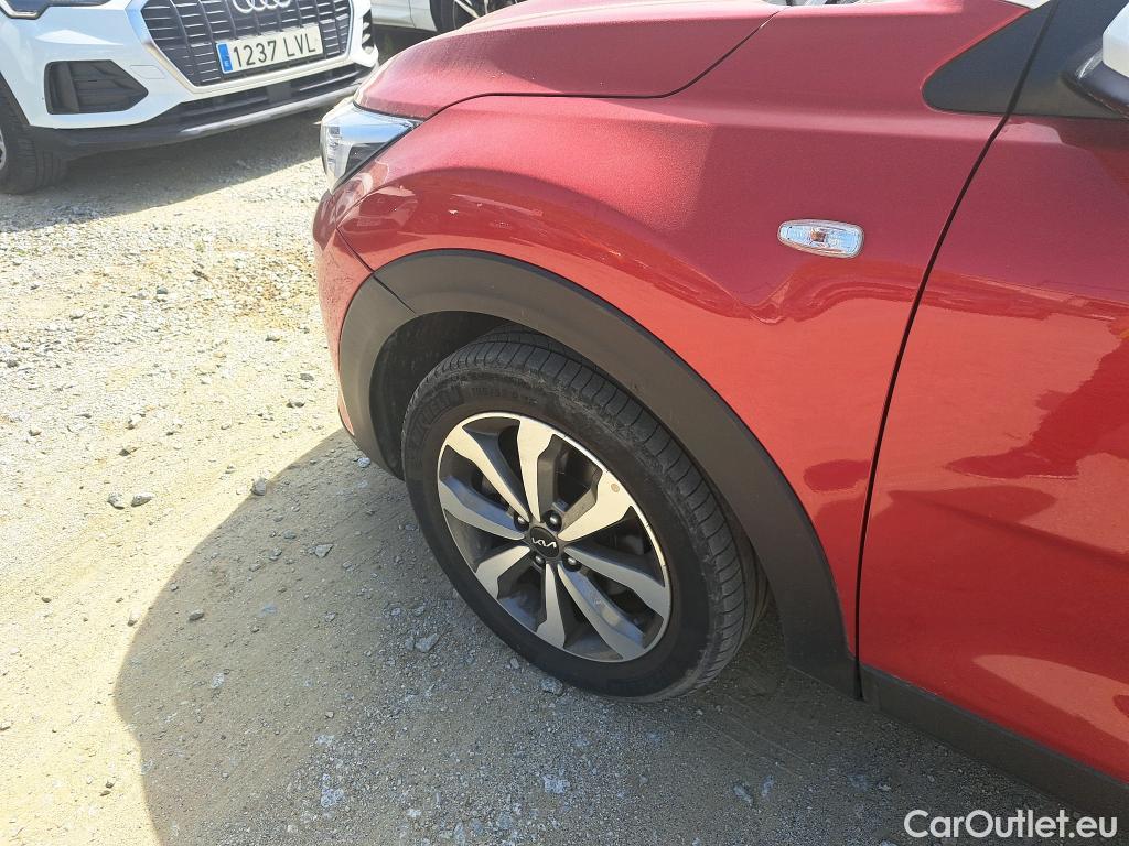  KIA  STONIC KIA  / 2017 / 5P / todoterreno 1.2 DPi 62kW (84CV) Concept #31