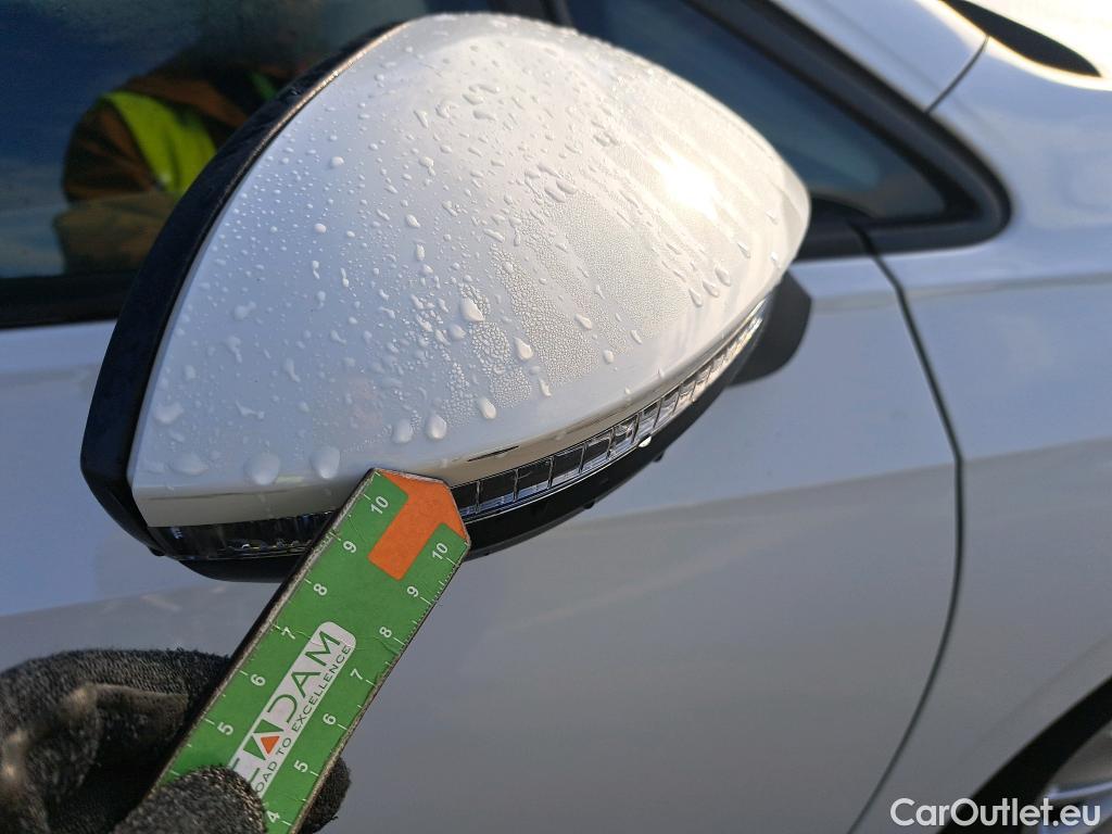  Volkswagen  Golf  VOLKSWAGEN / 2020 / 5P / berlina con portón 2.0 TDI 85kW (115CV) #29