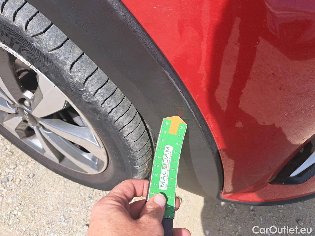  KIA  STONIC KIA  / 2017 / 5P / todoterreno 1.2 DPi 62kW (84CV) Concept #24