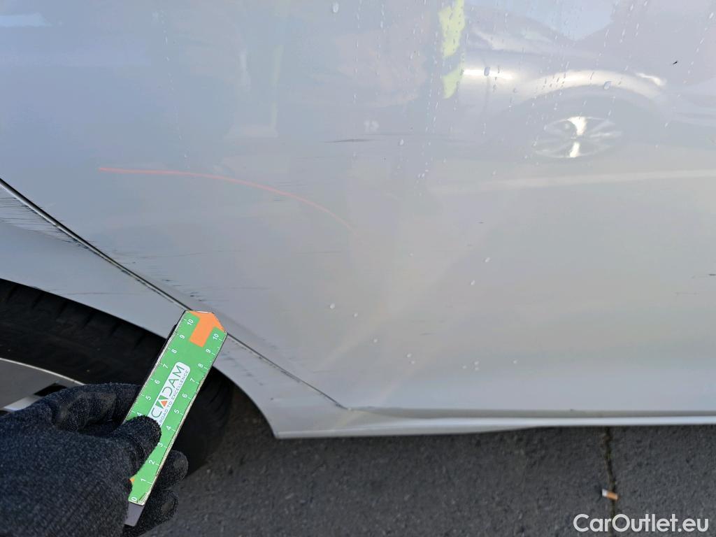  Volkswagen  Golf  VOLKSWAGEN / 2020 / 5P / berlina con portón 2.0 TDI 85kW (115CV) #6