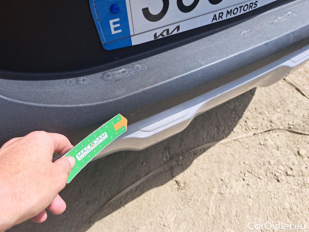  KIA  STONIC KIA  / 2017 / 5P / todoterreno 1.2 DPi 62kW (84CV) Concept #16