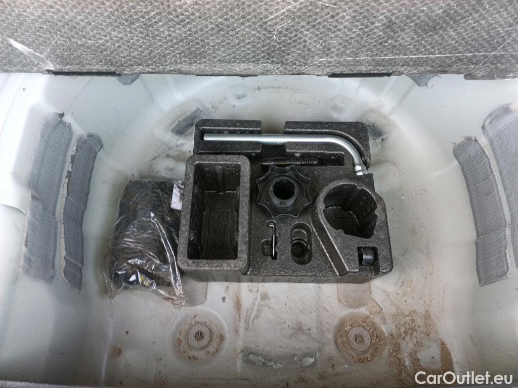  Seat  Arona SEAT  / 2017 / 5P / todoterreno 1.0 TSI 81kW (110CV) Style Plus (AC) #7