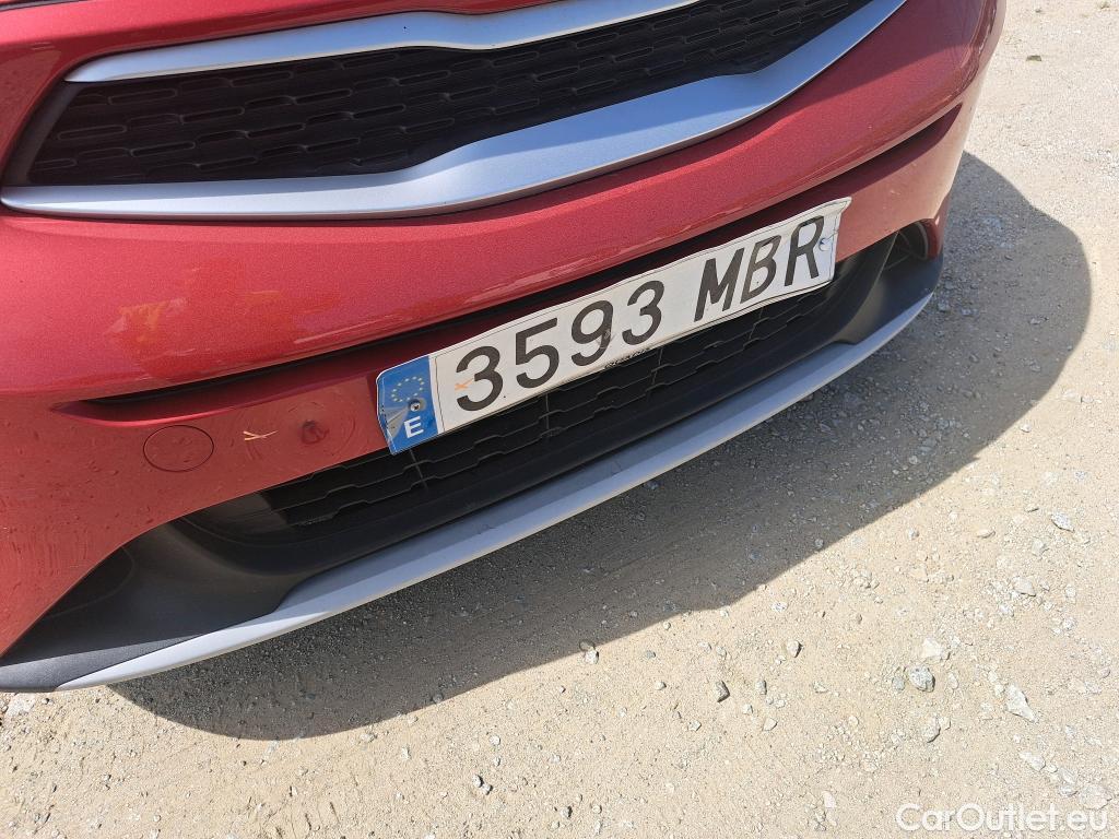  KIA  STONIC KIA  / 2017 / 5P / todoterreno 1.2 DPi 62kW (84CV) Concept #29