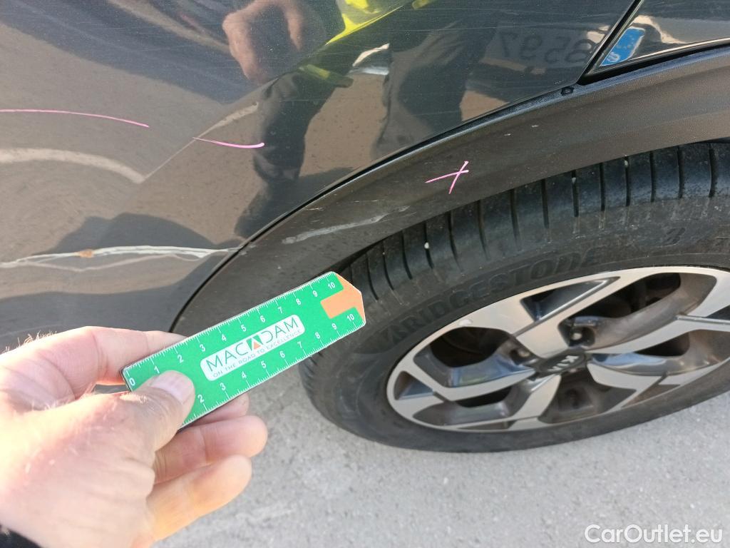  KIA  Sportage KIA  1.6MHEV Drive 100kW(136CV) 4x2(Crist Tintados)(CX) #31