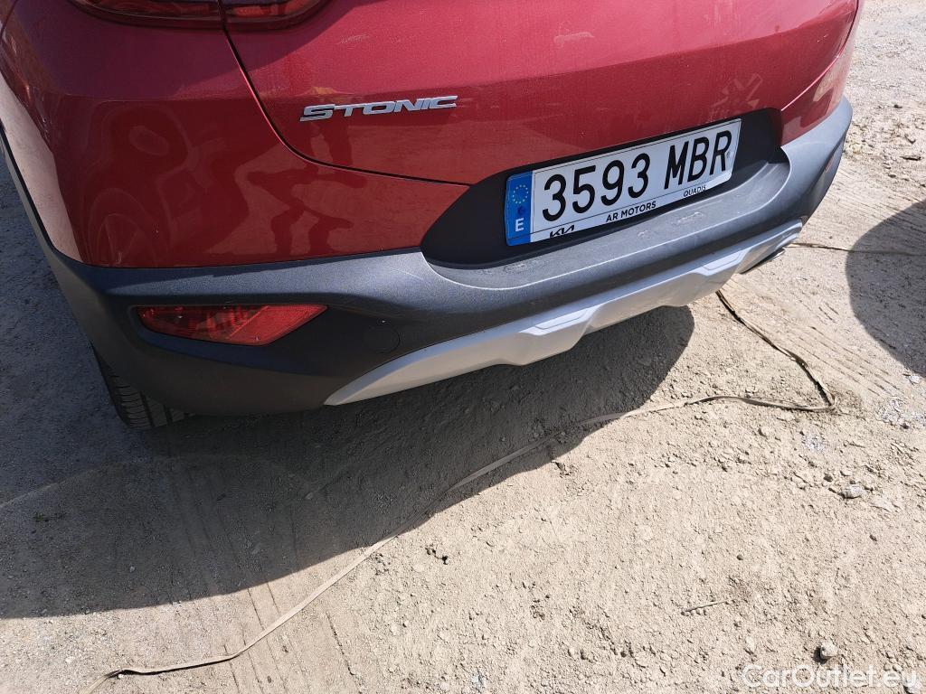  KIA  STONIC KIA  / 2017 / 5P / todoterreno 1.2 DPi 62kW (84CV) Concept #15