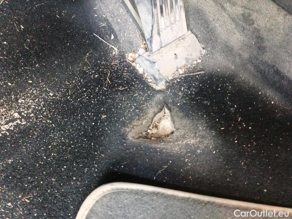  KIA  Sportage KIA  1.6MHEV Drive 100kW(136CV) 4x2(Crist Tintados)(CX) #14