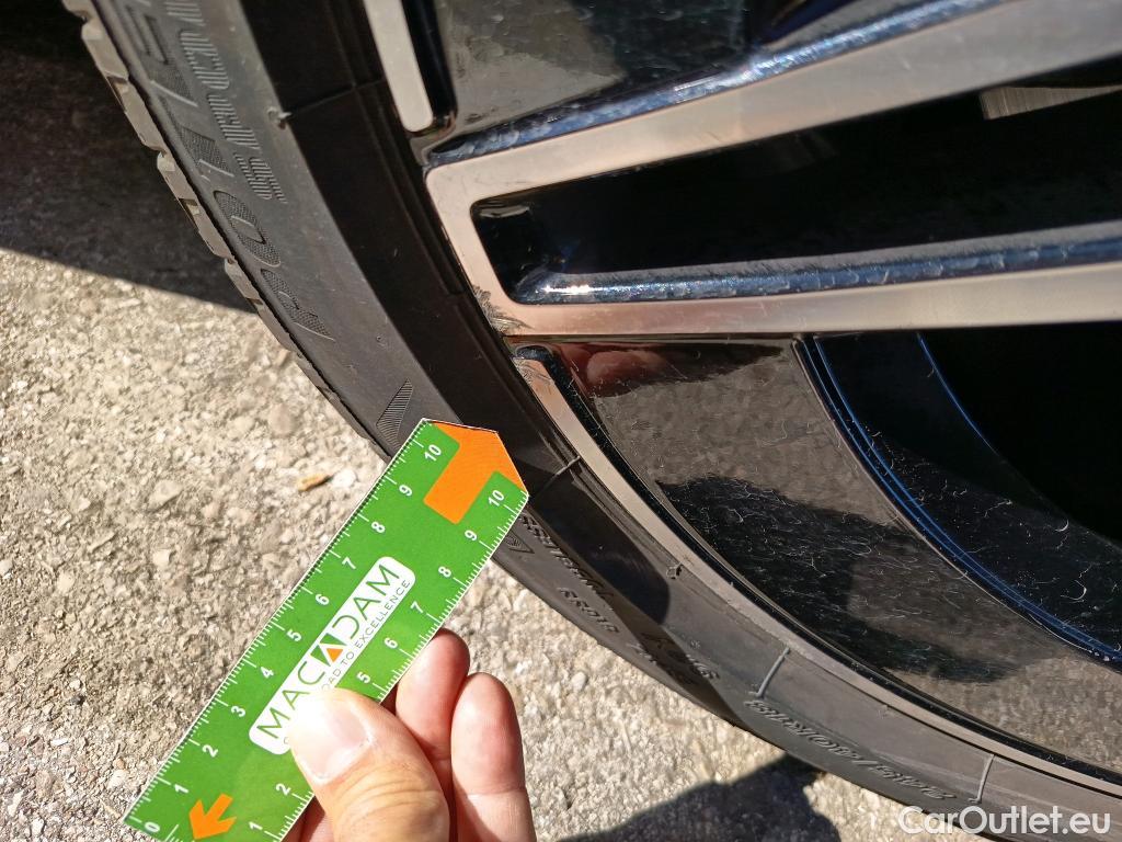  Mercedes  C-Klasse MERCEDES-BENZ Clase C / 2021 / 4P / sedán C 220 d 4MATIC #28