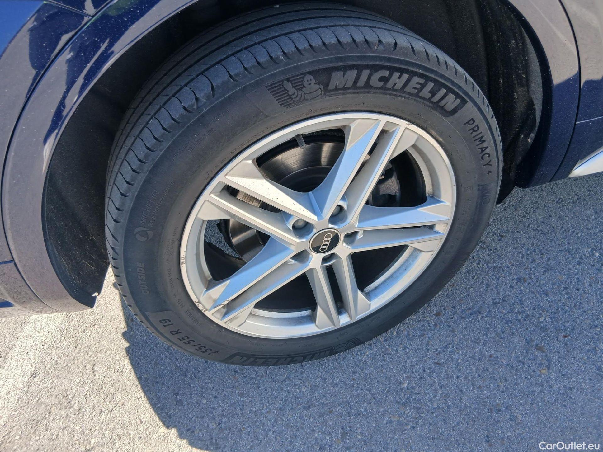  Audi  Q5 AUDI  / 2020 / 5P / todoterreno Genuine 40 TDI 150kW quattro-ultra #12