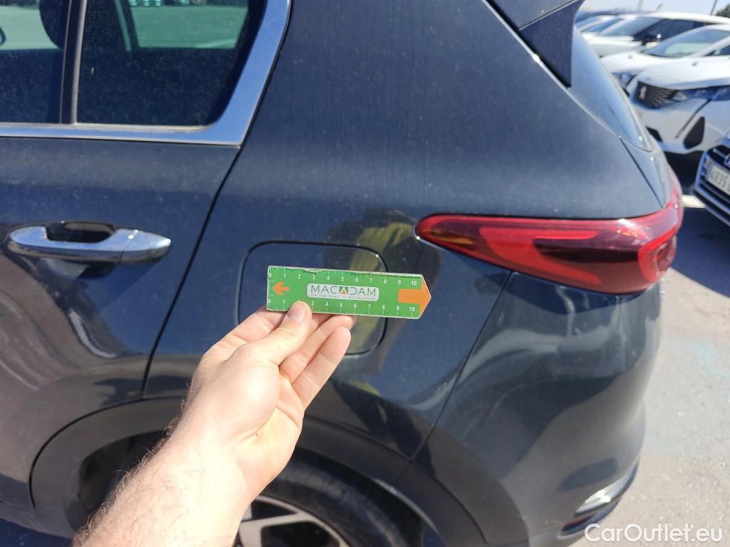  KIA  Sportage KIA  1.6MHEV Drive 100kW(136CV) 4x2(Crist Tintados) #41