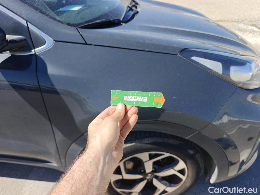  KIA  Sportage KIA  1.6MHEV Drive 100kW(136CV) 4x2(Crist Tintados) #50