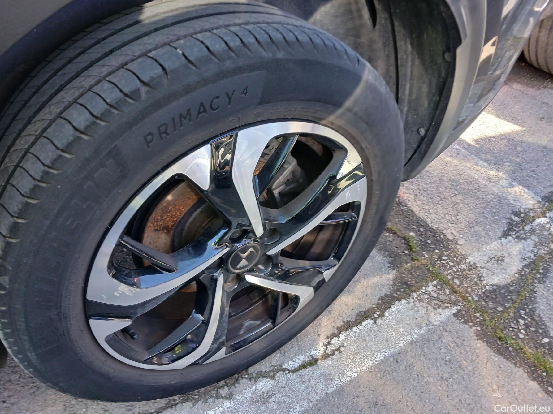  DS  DS7 DS DS 7 Crossback / 2017 / 5P / todoterreno BlueHDi DE 96kW (130CV) Auto. BASTILLE (AC2) #14