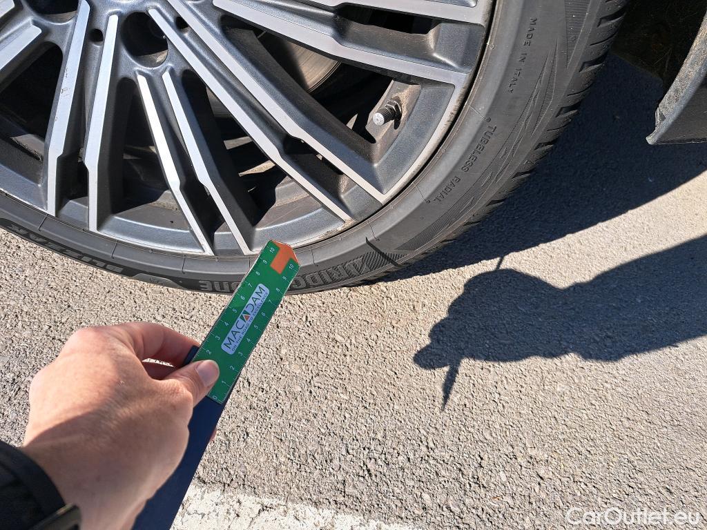  Bmw  Serie 3 BMW  / 2019 / 5P / familiar M340i xDrive Auto. Touring #16