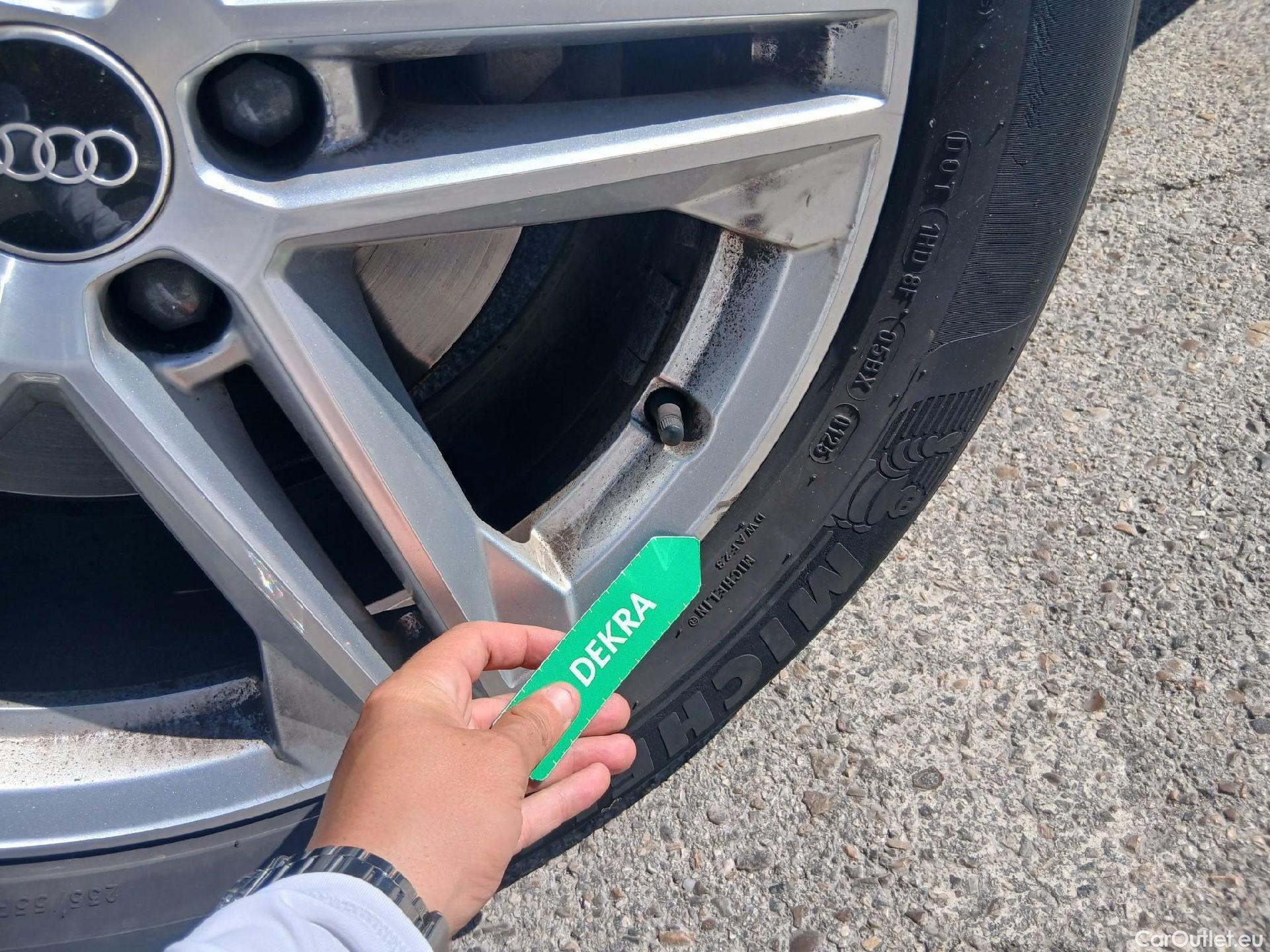  Audi  Q5 AUDI  / 2020 / 5P / todoterreno Genuine 40 TDI 150kW quattro-ultra #2