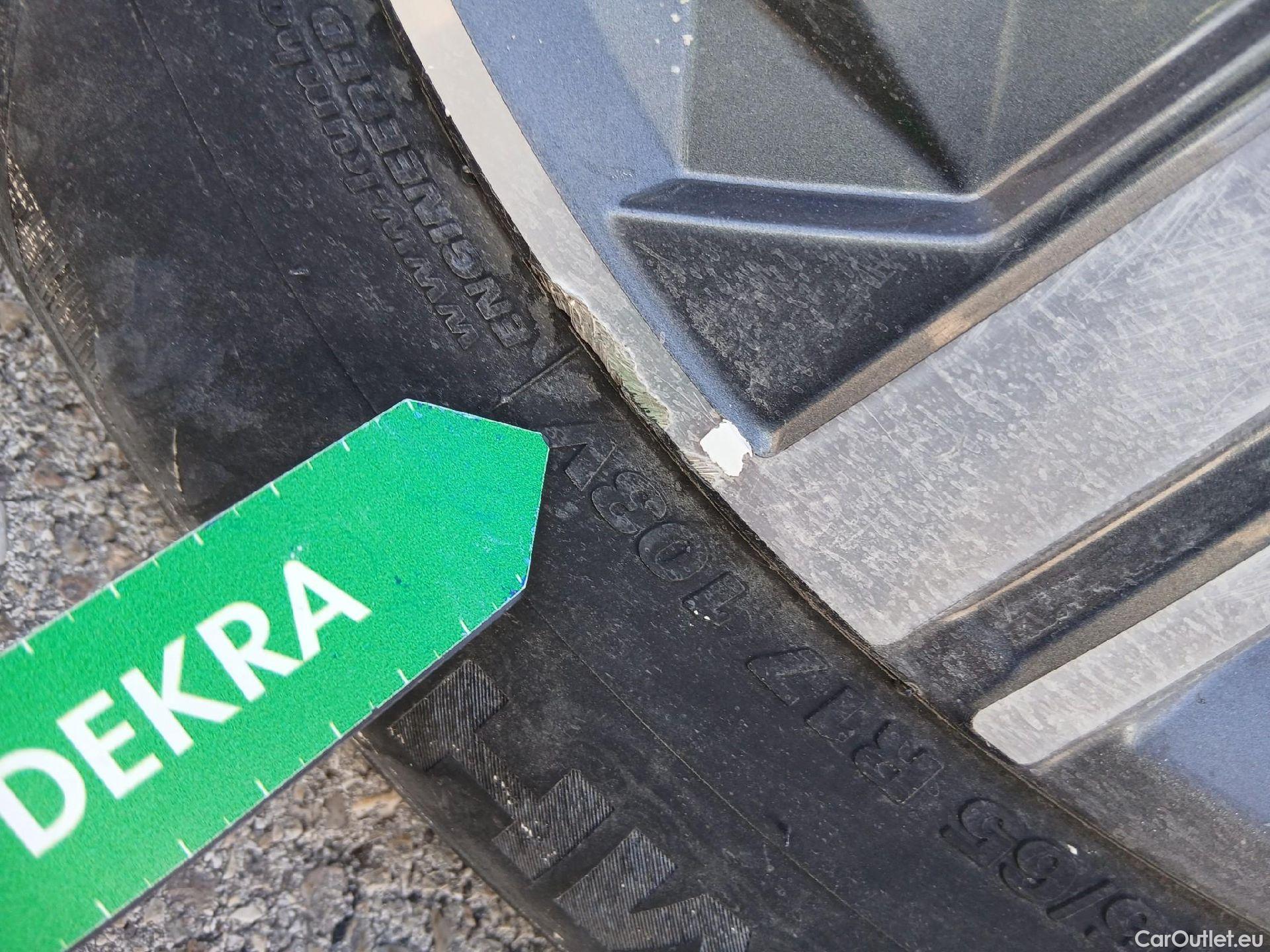  Hyundai  Tucson HYUNDAI  / 2020 / 5P / todoterreno 1.6 CRDI 100kW (136CV) 48V Maxx DCT 4x4 #35