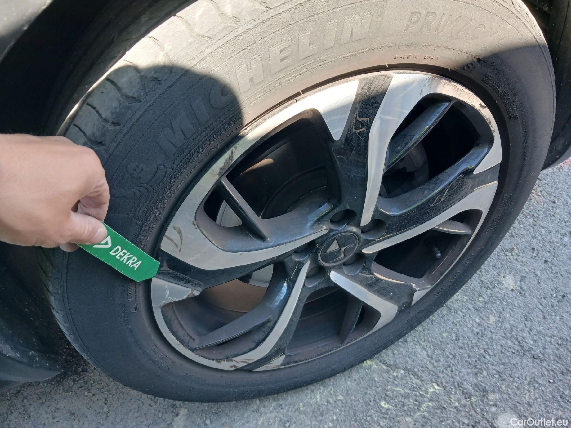  DS  DS7 DS DS 7 Crossback / 2017 / 5P / todoterreno BlueHDi DE 96kW (130CV) Auto. BASTILLE (AC2) #25