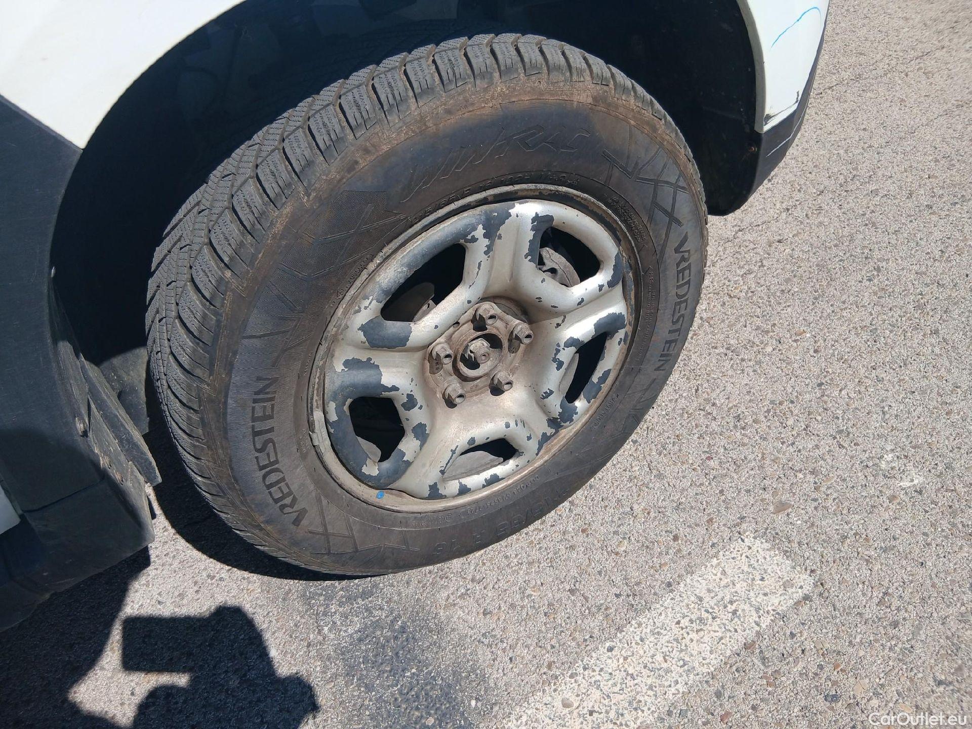  Dacia  Duster DACIA  / 2018 / 5P / todoterreno Comfort Blue dCi 85kW (115CV) 4X4 #47