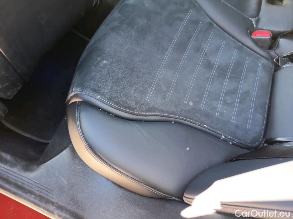  Mercedes  C-Klasse MERCEDES-BENZ Clase C / 2021 / 4P / sedán C 220 d 4MATIC #14