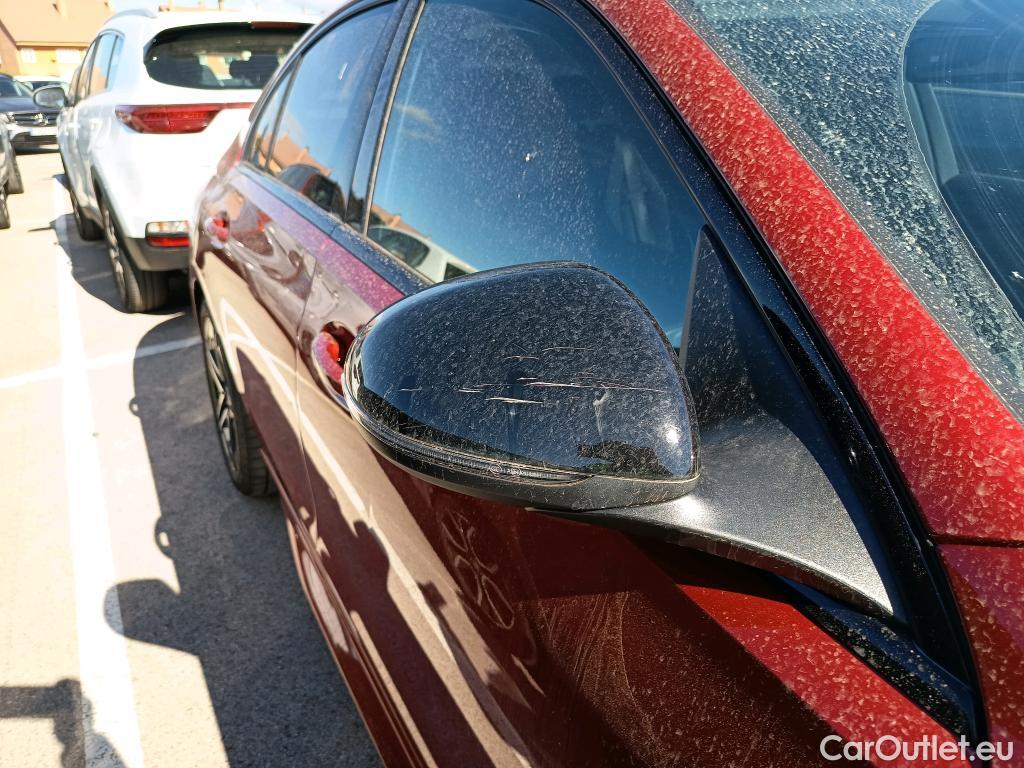  Mercedes  C-Klasse MERCEDES-BENZ Clase C / 2021 / 4P / sedán C 220 d 4MATIC #25