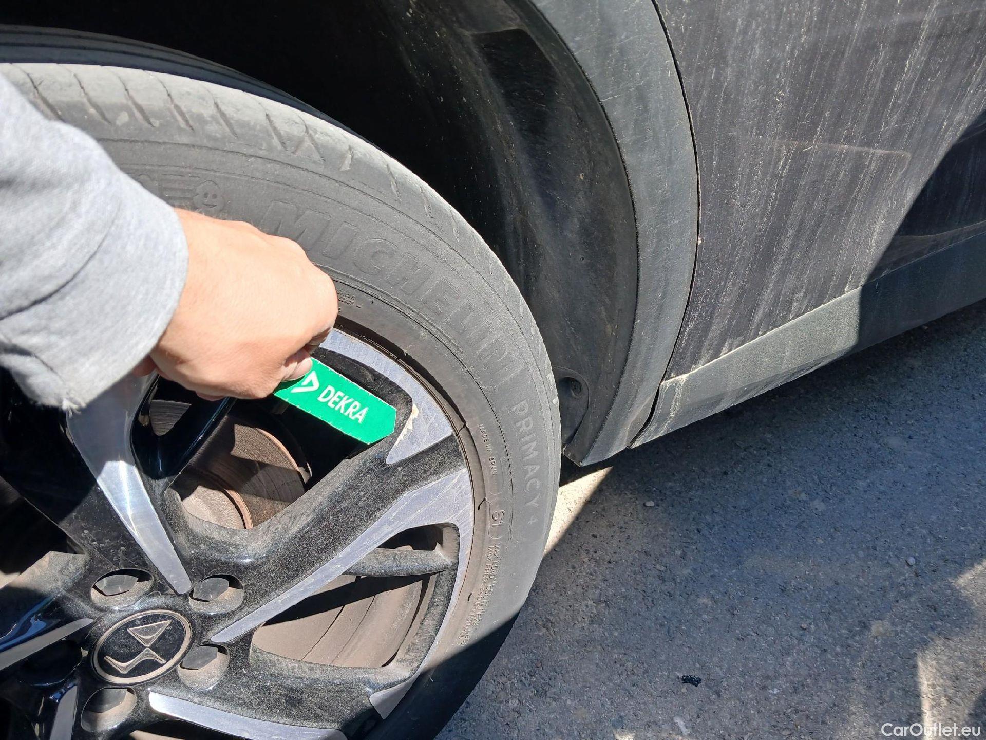  DS  DS7 DS DS 7 Crossback / 2017 / 5P / todoterreno BlueHDi DE 96kW (130CV) Auto. BASTILLE (AC2) #22