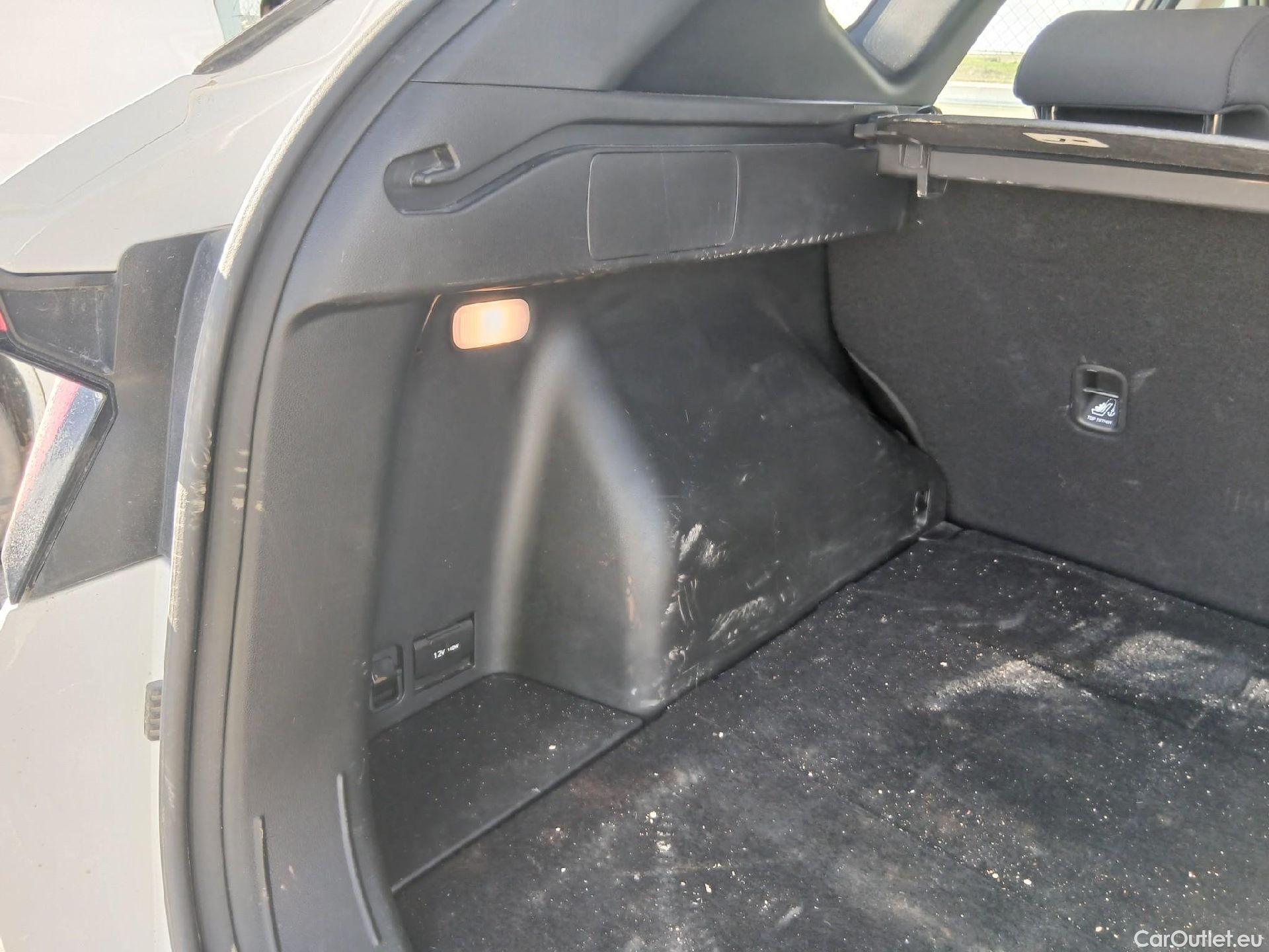  Hyundai  Tucson HYUNDAI  / 2020 / 5P / todoterreno 1.6 CRDI 100kW (136CV) 48V Maxx DCT 4x4 #42