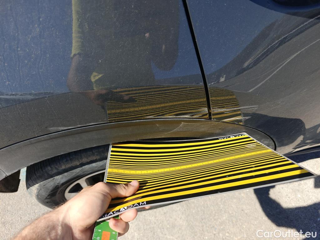  KIA  Sportage KIA  1.6MHEV Drive 100kW(136CV) 4x2(Crist Tintados) #6