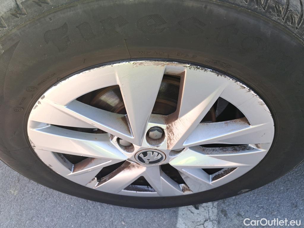  Skoda  Fabia SKODA  / 2021 / 5P / berlina con portón 1.0 TSI 70KW (95CV) Ambition (AC) #21