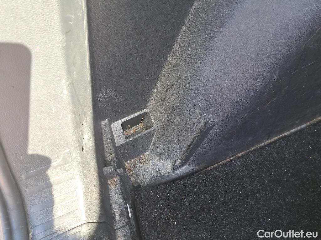  Skoda  Fabia SKODA  / 2021 / 5P / berlina con portón 1.0 TSI 70KW (95CV) Ambition (AC) #48