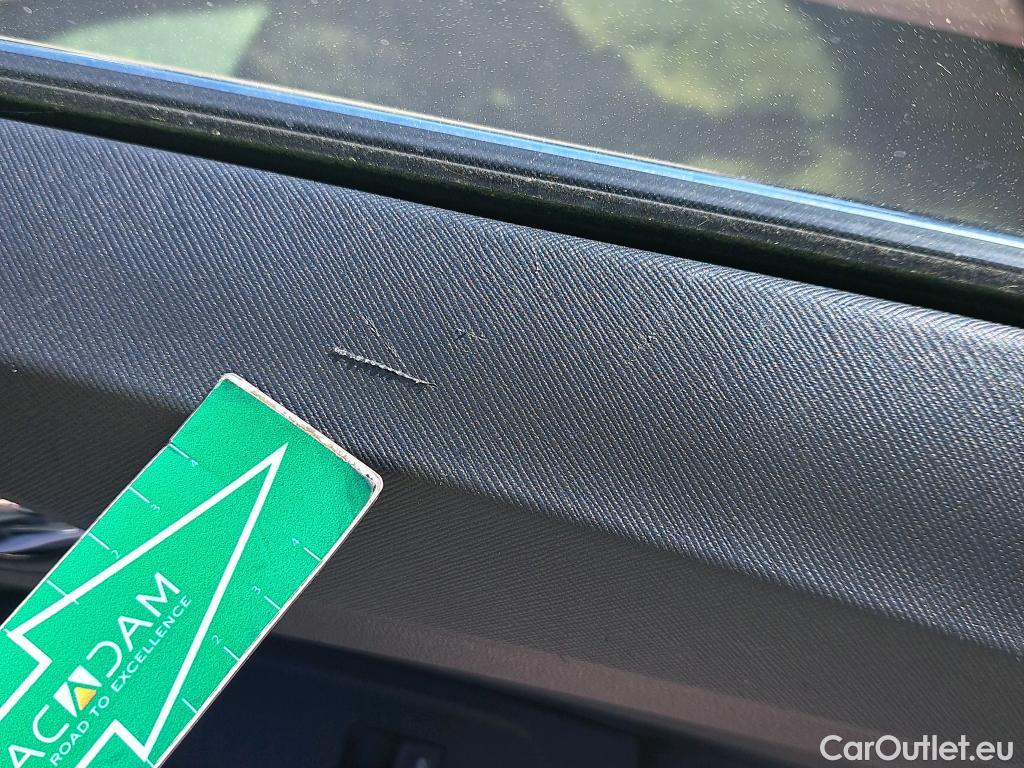  Skoda  Fabia SKODA  / 2021 / 5P / berlina con portón 1.0 TSI 70KW (95CV) Ambition (AC) #32