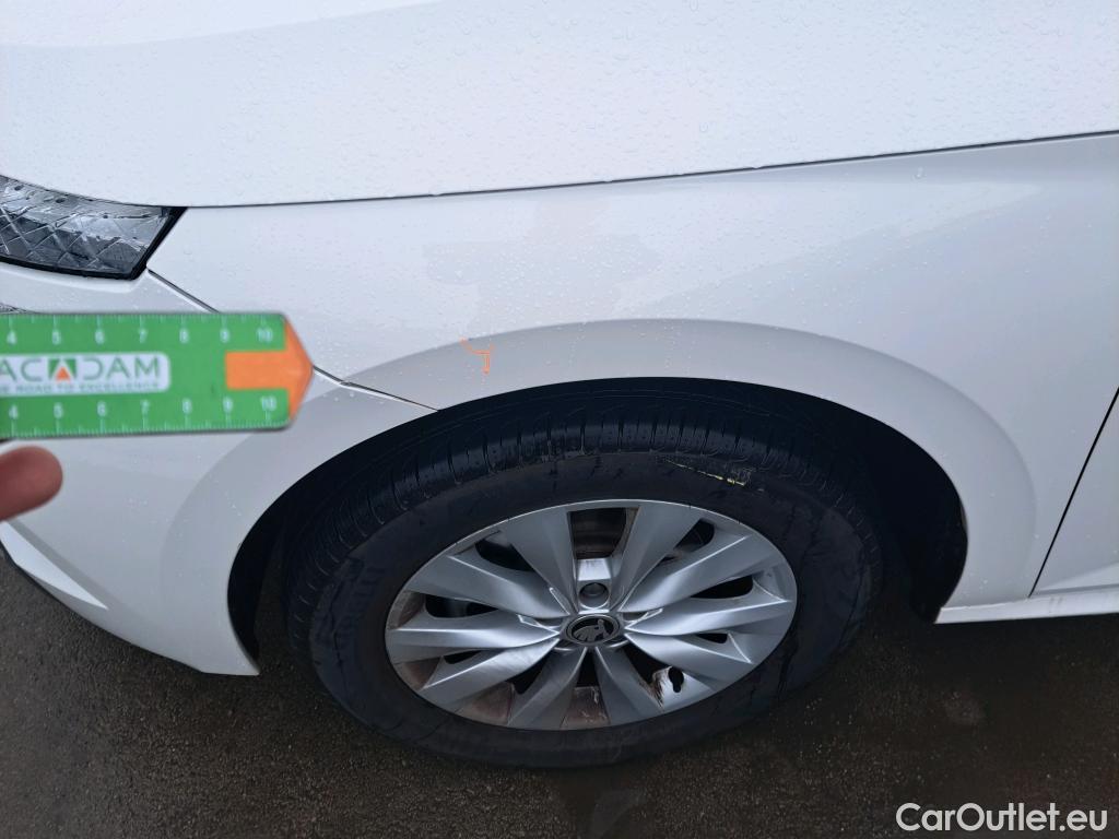  Skoda  KAMIQ SKODA  1.0 TSI 81kW (110CV) DSG Ambition #12