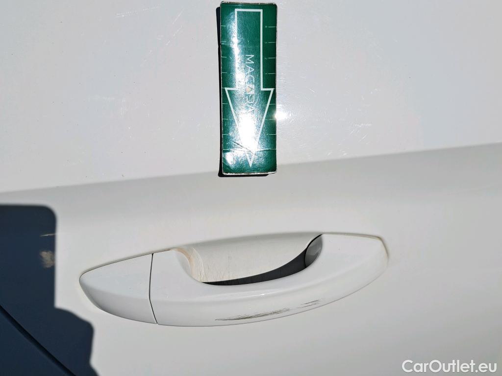  Skoda  Fabia SKODA  / 2021 / 5P / berlina con portón 1.0 TSI 70KW (95CV) Ambition (AC) #51