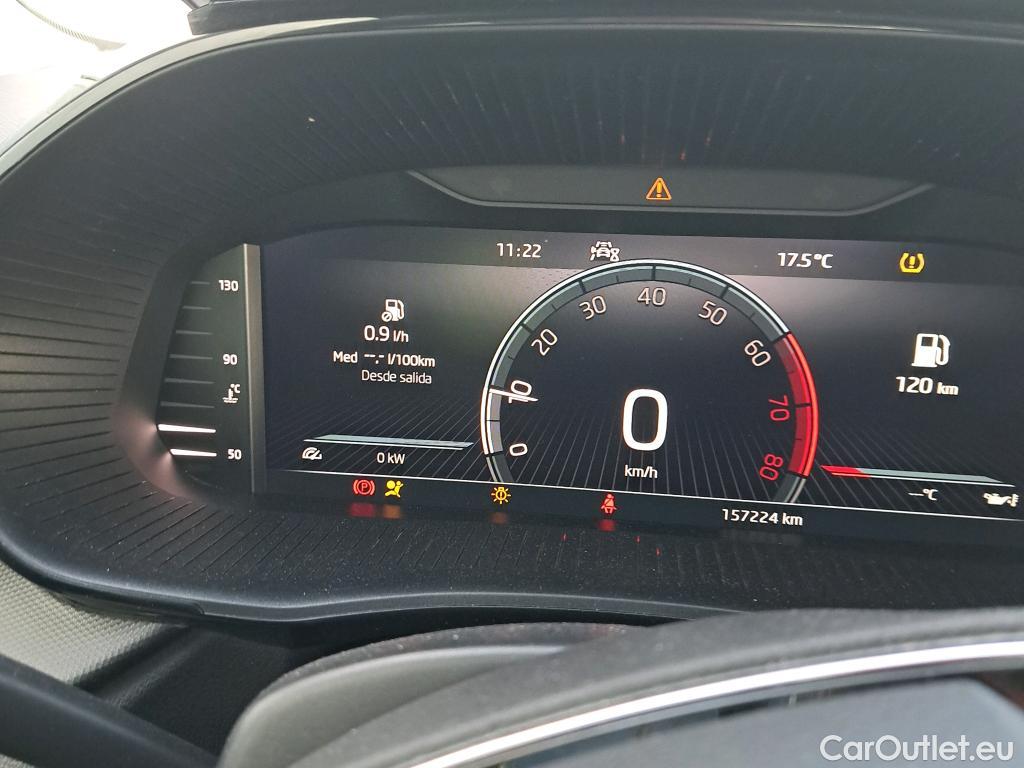  Skoda  Fabia SKODA  / 2021 / 5P / berlina con portón 1.0 TSI 70KW (95CV) Ambition (AC) #53