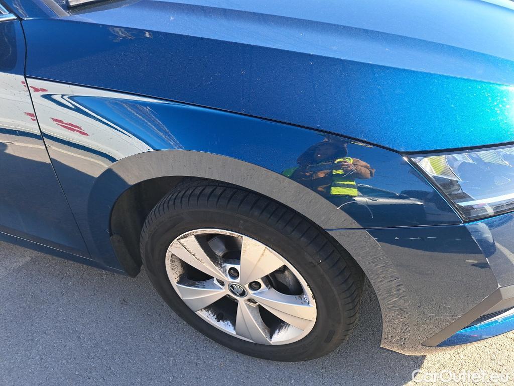  Skoda  Octavia SKODA  / 2020 / 5P / familiar Combi 2.0 TDI 110kW(150CV) DSG Ambition #12